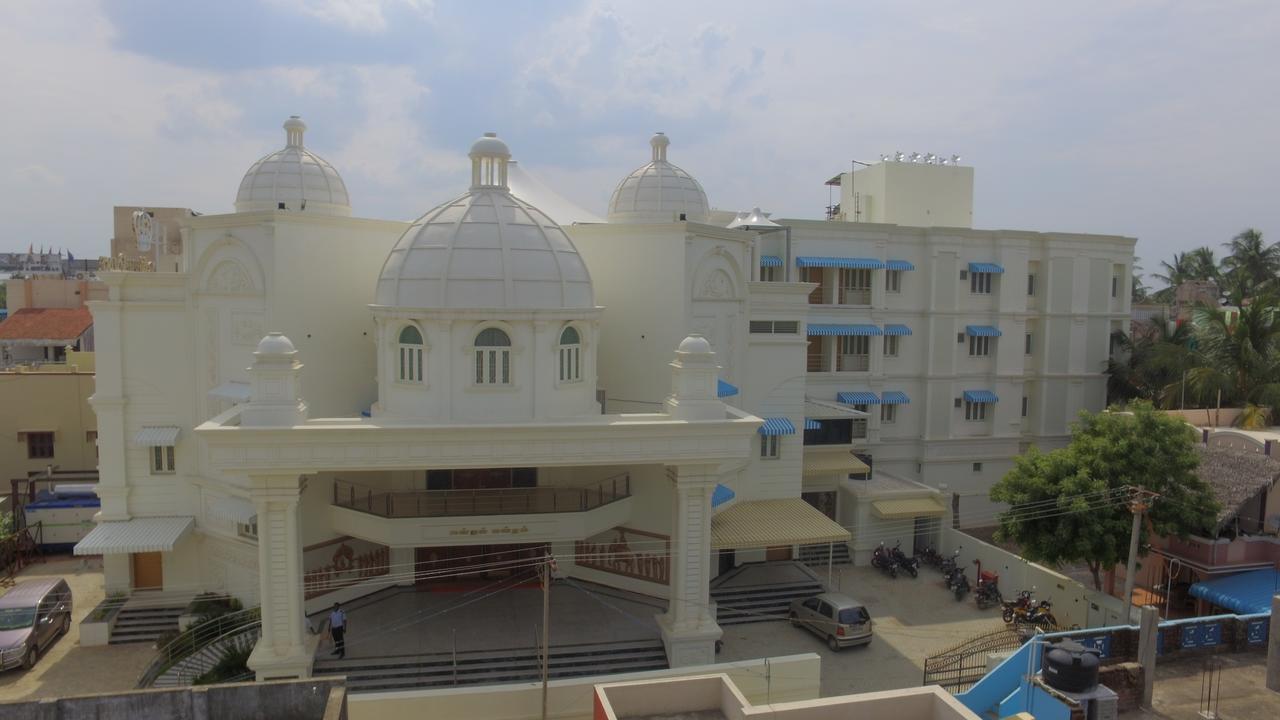 The Grand White Palace Hotel Mayiladuthurai Buitenkant foto