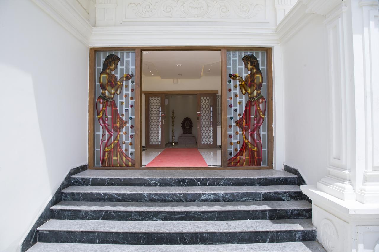 The Grand White Palace Hotel Mayiladuthurai Buitenkant foto